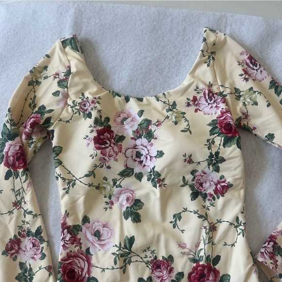 NWT Antonio Melani x The Style Bungalow Miraflores Floral Print 1 piece Swimsuit - Picture 11 of 12